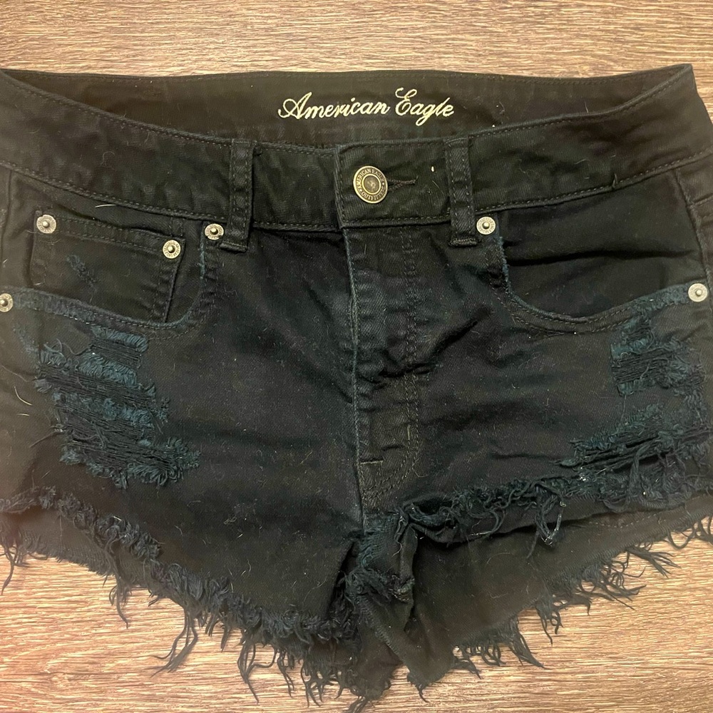 Short black American Eagle shorts